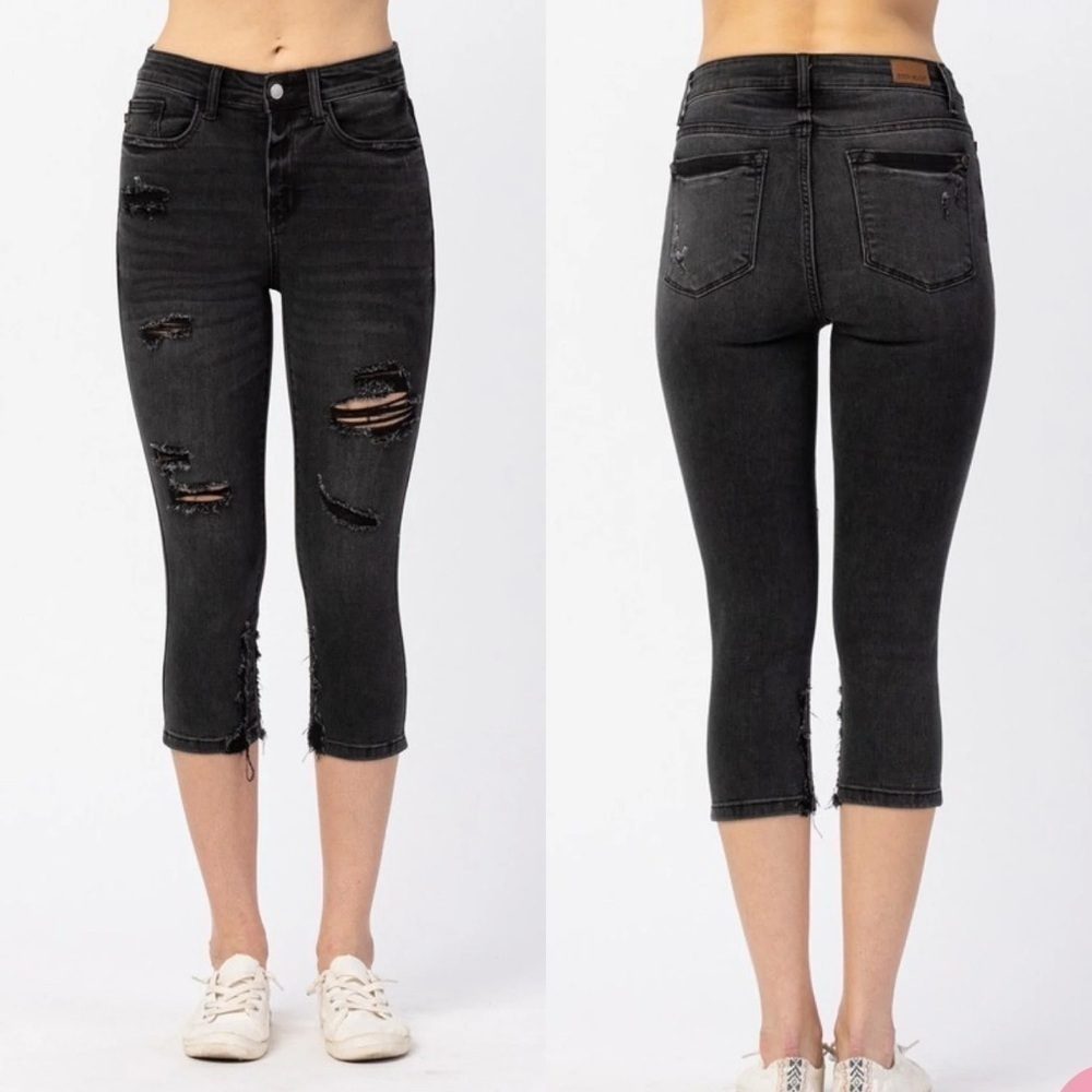 Judy Blue Black Distressed Skinny Fit Capri Jeans High Waist JB82270BK